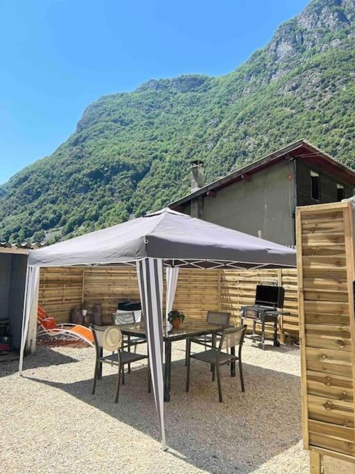 Charmante Maison De Montagne Pour 8 Personnes Livet-et-Gavet Bagian luar foto